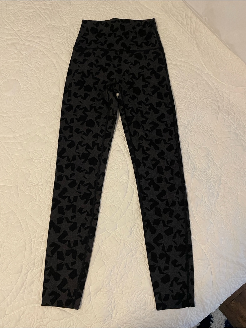 ARIE Black Star-Print Leggings
